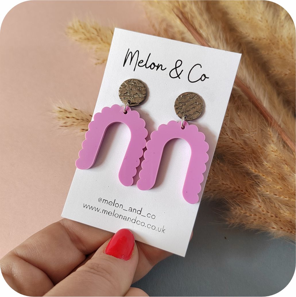 Acrylic Wavy Arches Earrings - Bubblegum