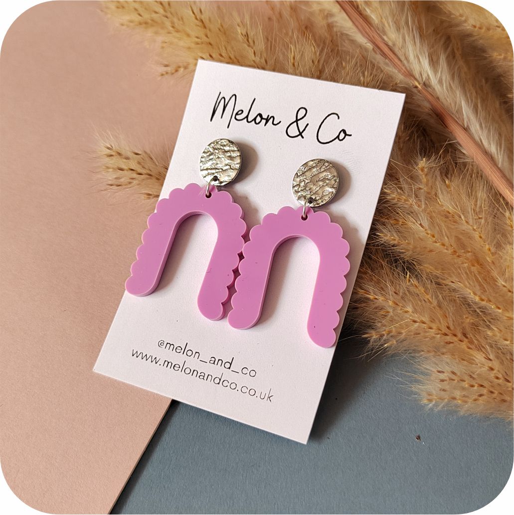 Acrylic Wavy Arches Earrings - Bubblegum