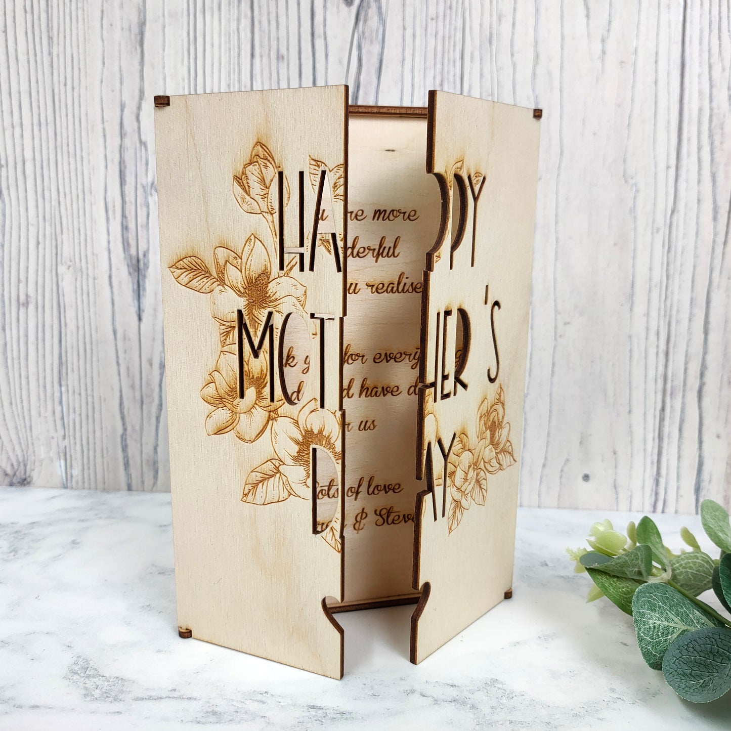 Wooden Engraved Card - Floral Mother's Day